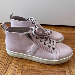 NEW Vionic Stevie Women's High-Top Sneaker Size 39